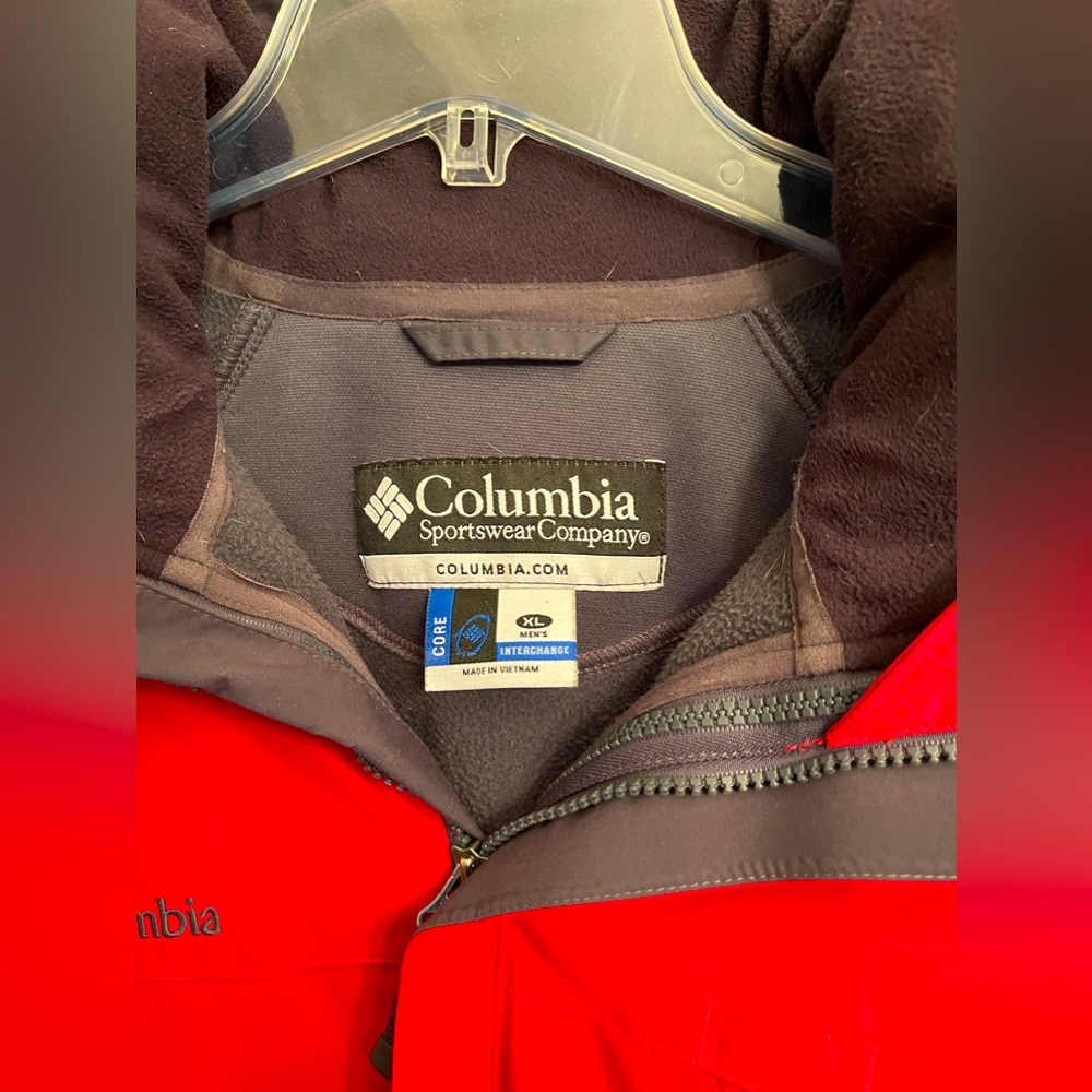 Columbia Omni-Tech Ski Jacket. Mens XL
